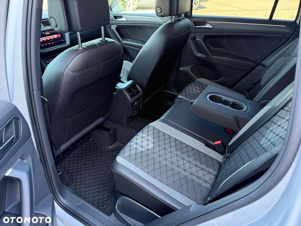 Volkswagen Tiguan 2.0 TDI SCR 4Mot R-Line DSG - 11