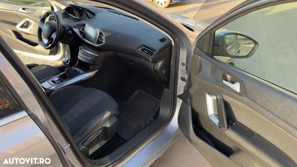 Peugeot 308 PureTech 130 Stop & Start Allure - 9