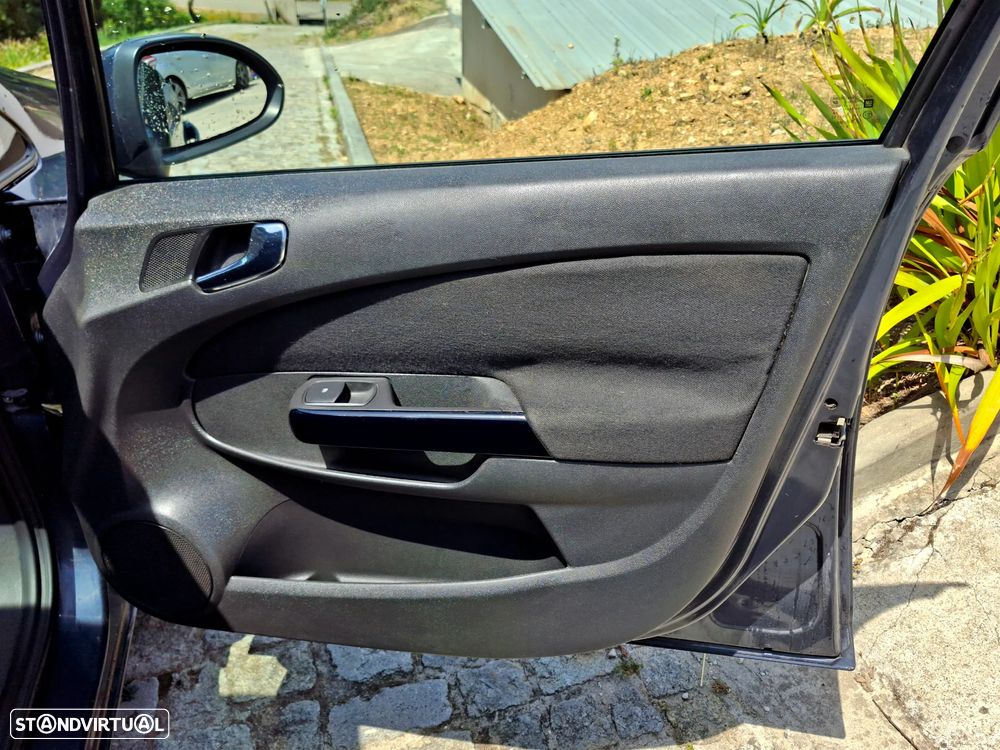 Opel Corsa 1.2 Cosmo - 14