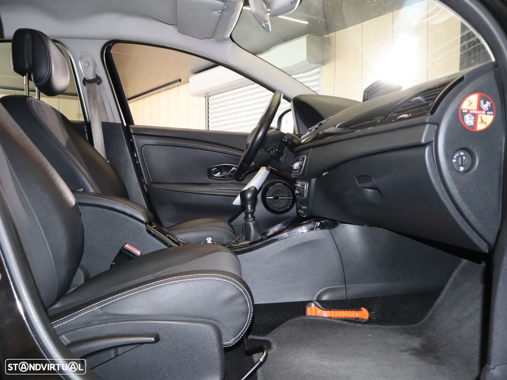 Renault Mégane Sport Tourer 1.5 dCi Bose Edition SS - 17