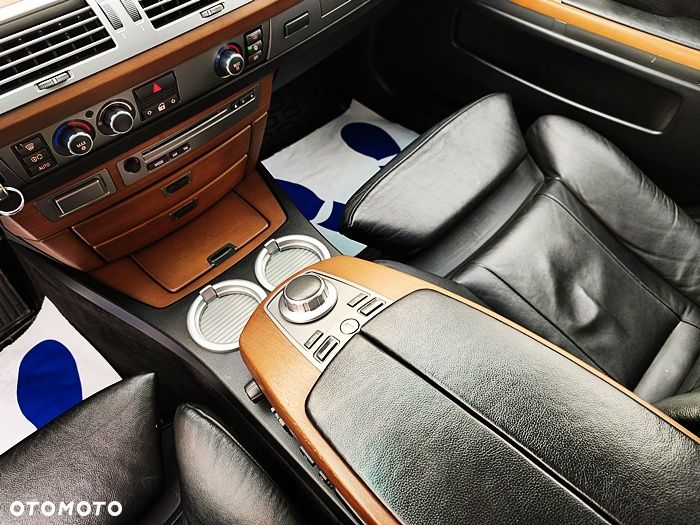 BMW Seria 7 730Ld - 32