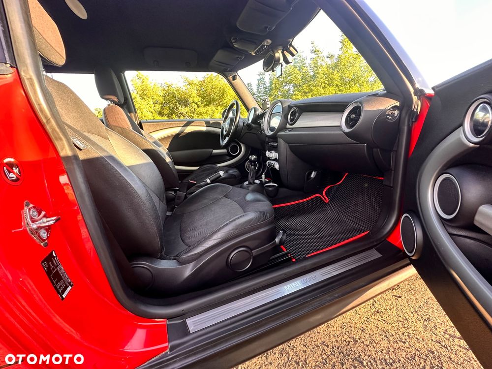 MINI Cooper Standard - 18
