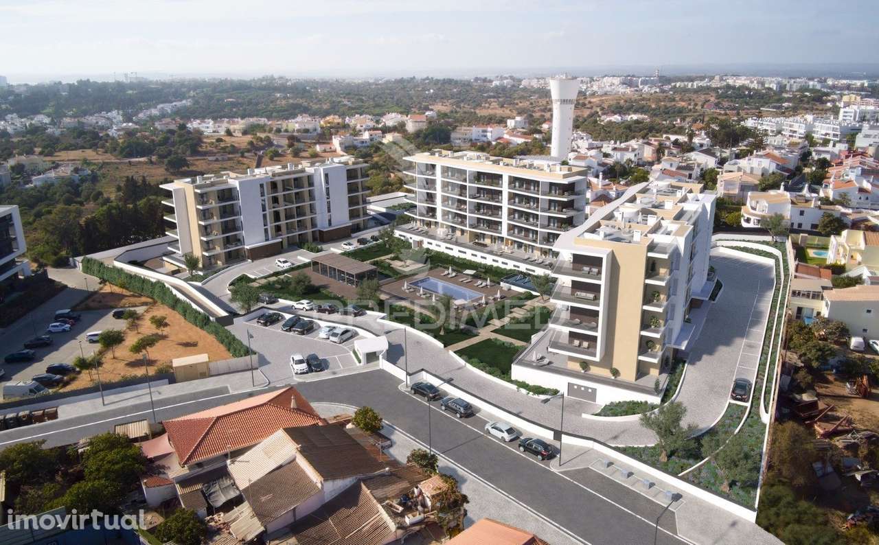 Horus Residence - Apartamento T2 , Penthouse com 137m2 de área brut... - Grande imagem: 2/39