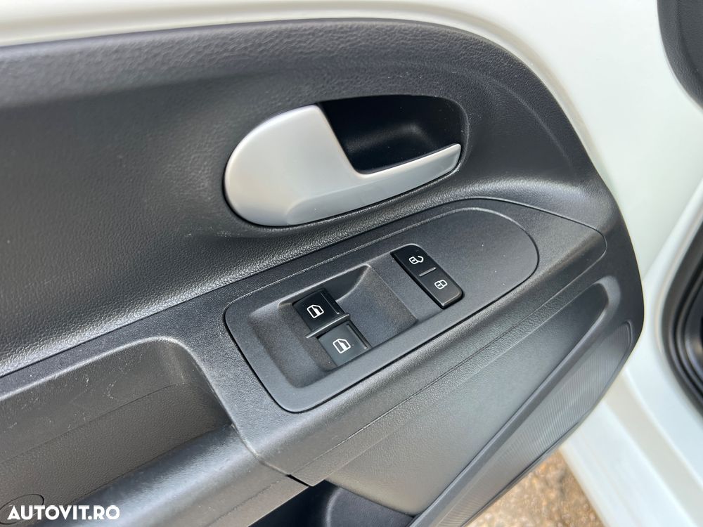 Volkswagen up! 1.0 MPI Move - 23