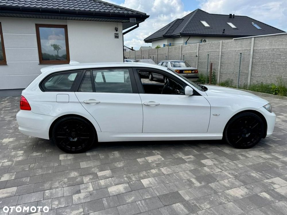BMW Seria 3 - 16