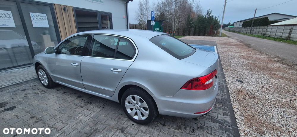 Skoda Superb 2.0 TDI Elegance - 9