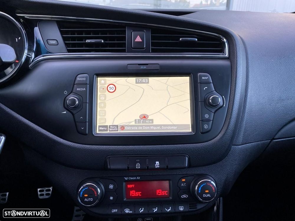 Kia Ceed 1.6 CRDi GT Line - 17