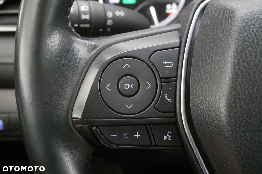 Toyota Camry 2.5 Hybrid Comfort CVT - 24