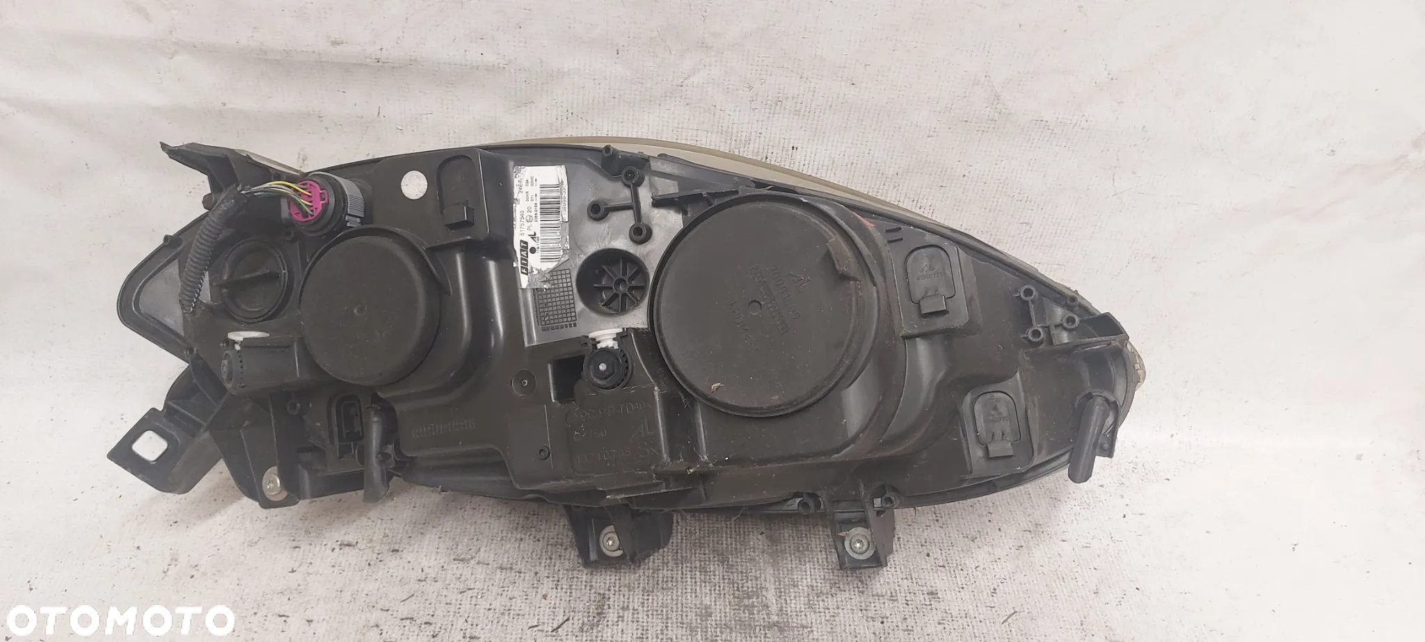 .  PRZOD PRZEDNIA LAMPA LEWA FIAT BRAVO 2 - 3