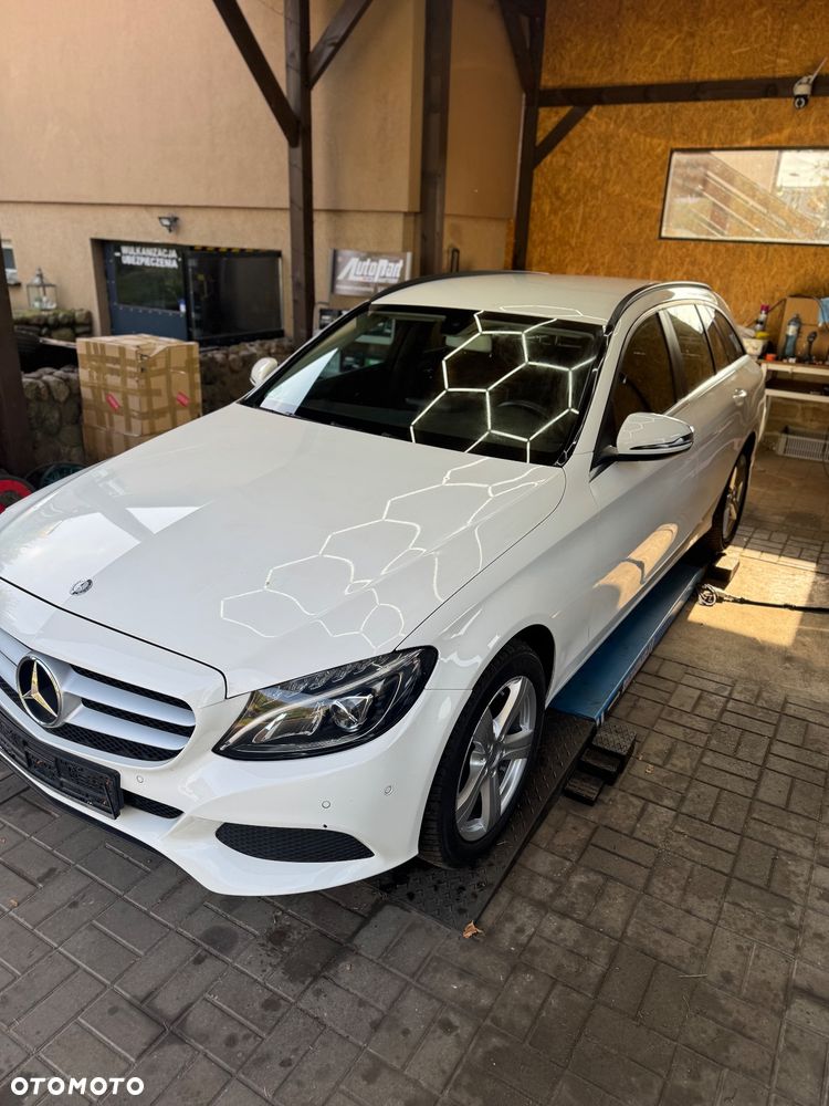 Mercedes-Benz C-Class 2016 photo 3
