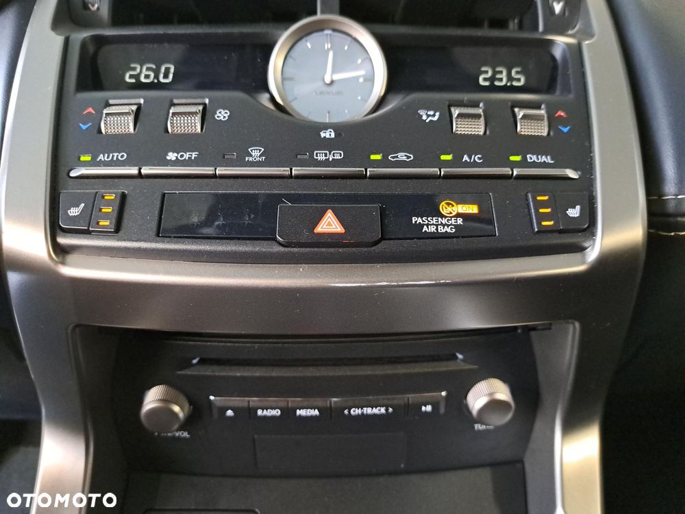 Lexus NX 300h Business Edition AWD - 27