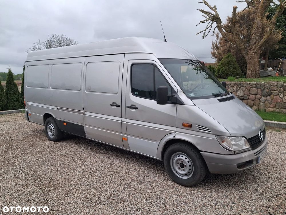 Mercedes-Benz Sprinter - 7