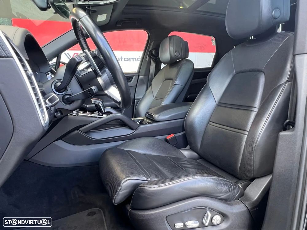 Porsche Cayenne E-Hybrid Tiptronic S - 9