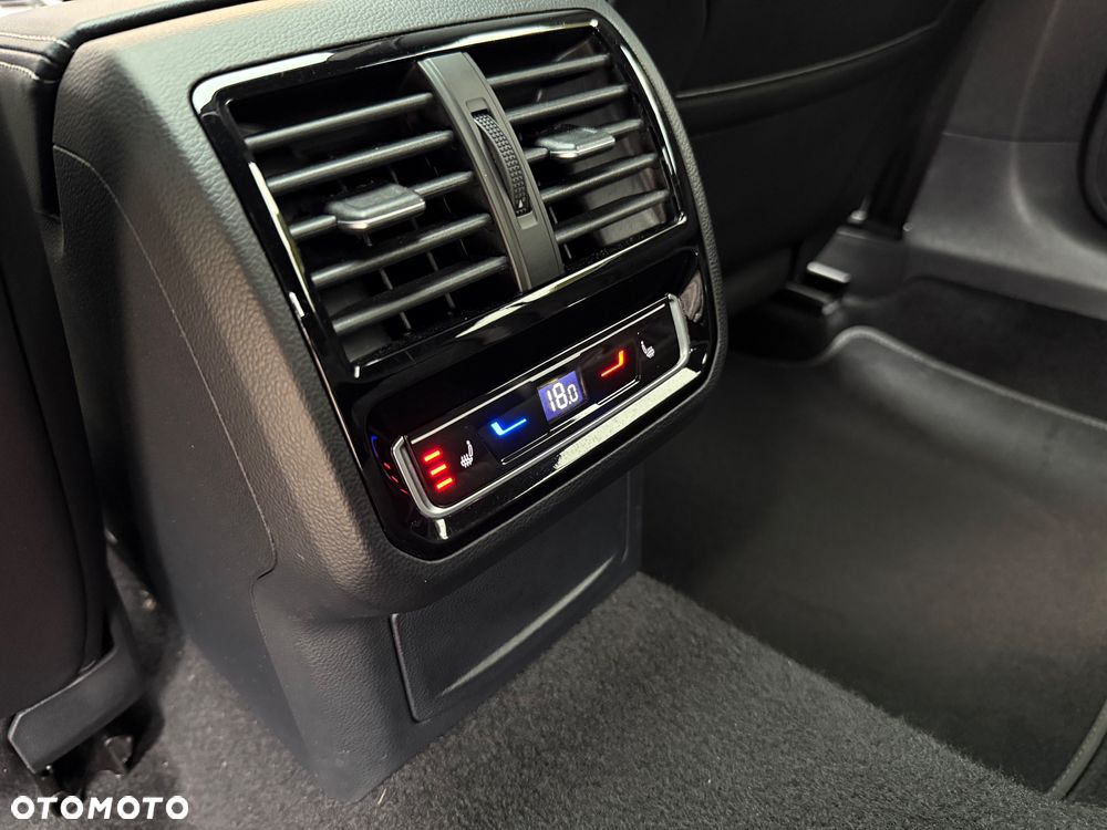 Volkswagen Arteon 2.0 TDI SCR 4Motion DSG R-Line - 31