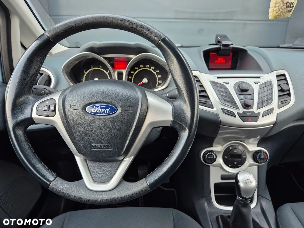 Ford Fiesta 1.25 Ghia - 15