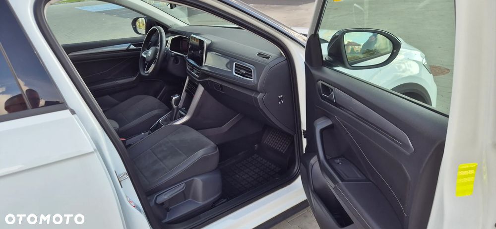 Volkswagen T-Roc - 24
