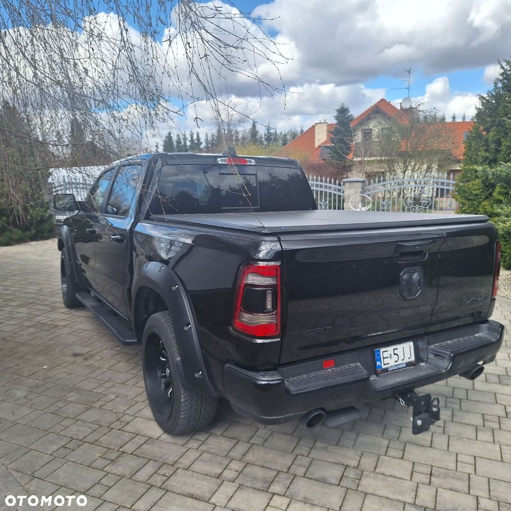 Dodge RAM 5.7 4x4 - 8