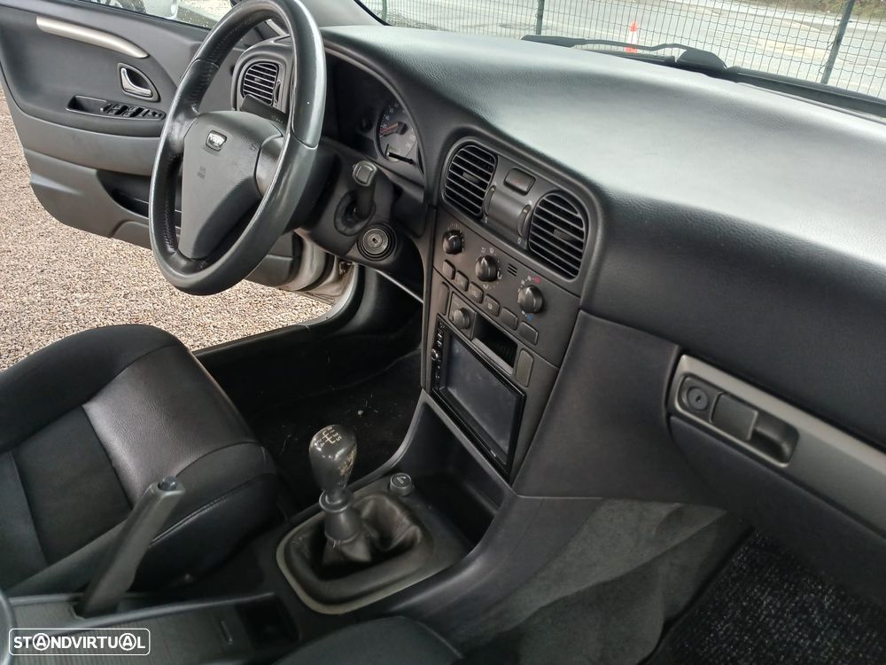 Volvo V40 1.6 Base - 3