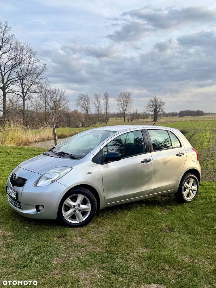 Toyota Yaris 1.3 Prestige - 5