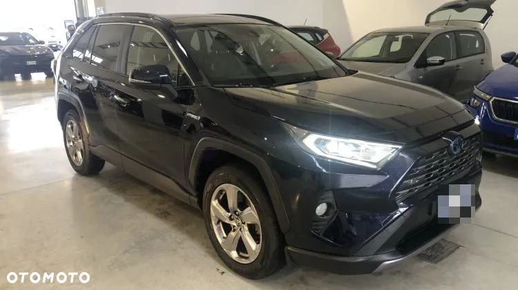 Toyota RAV4 - 1