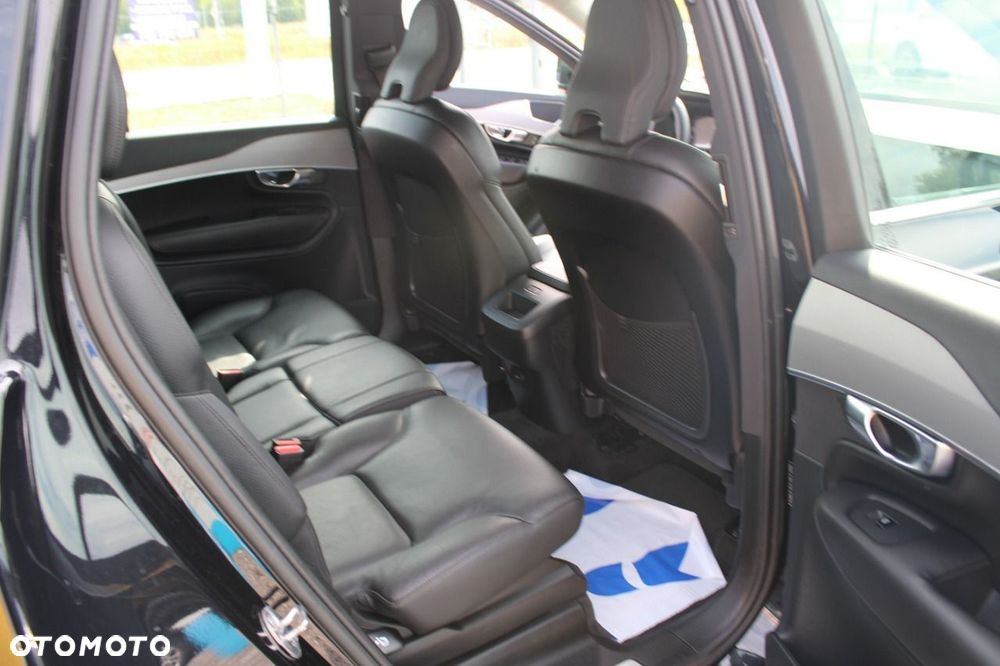 Volvo XC 90 B5 D AWD Geartronic Momentum - 38