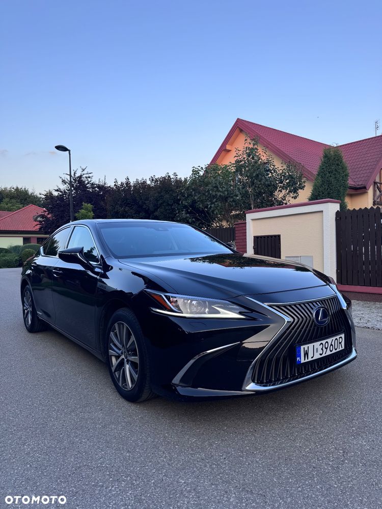Lexus ES 300h Business Edition - 1