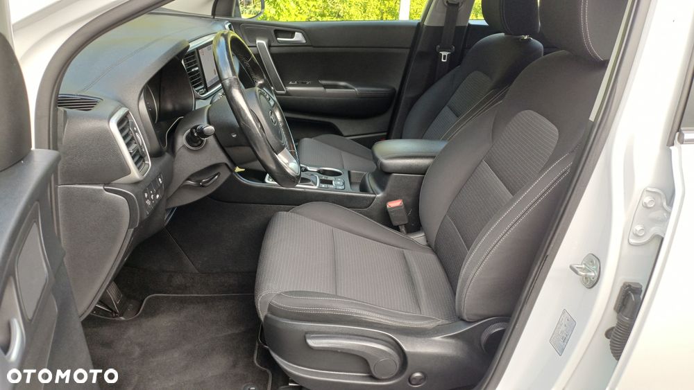 Kia Sportage 1.6 CRDI AWD Eco-Dynamics+ (48V M-H) DCT Spirit - 9