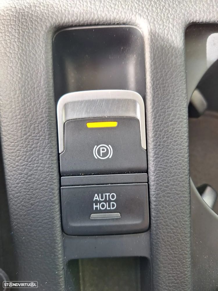 VW Passat Variant 1.6 TDI Confortline - 32
