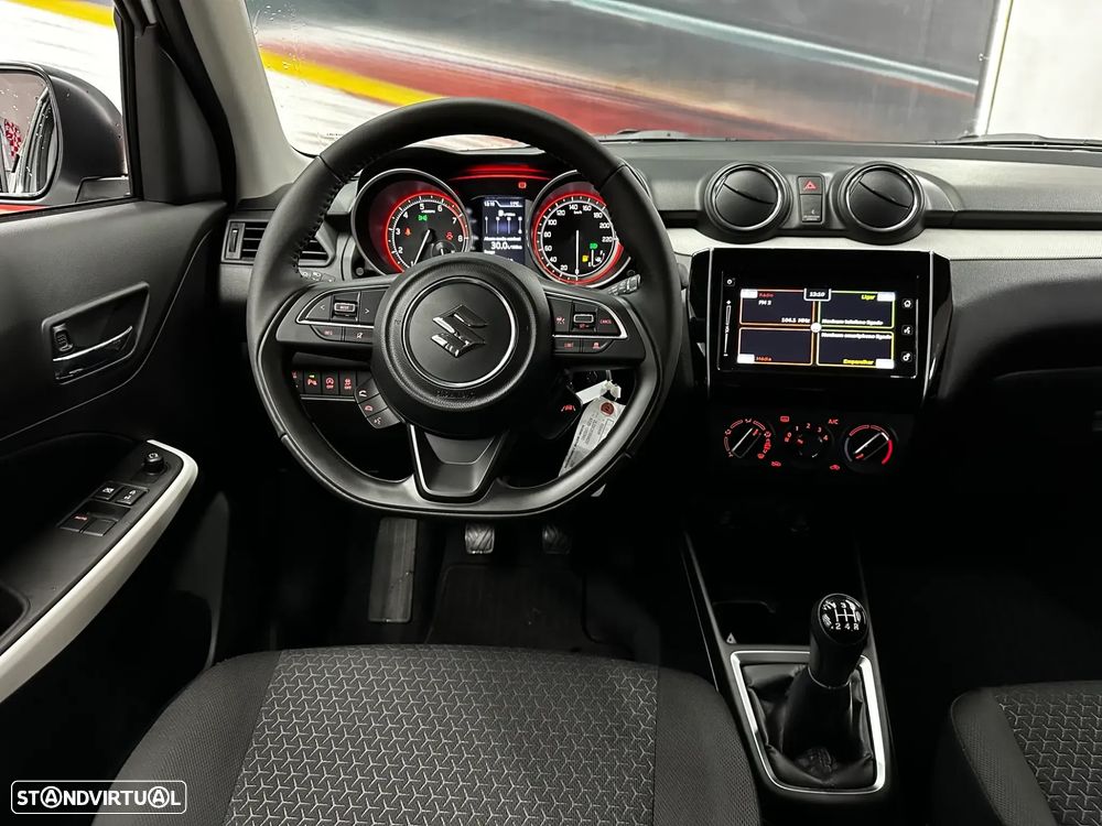 Suzuki Swift 1.2 Mild Hybrid GLX - 14