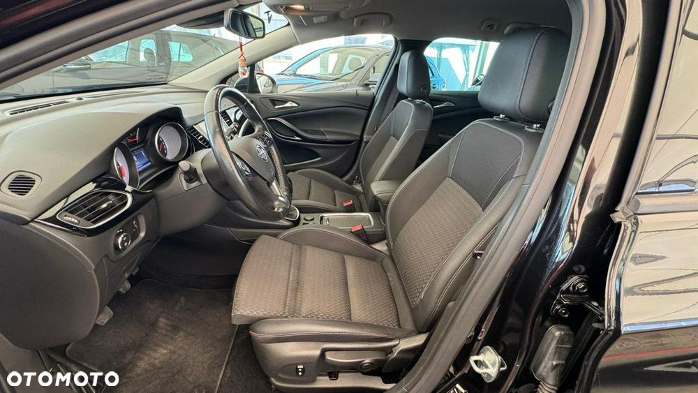 Opel Astra 1.6 D Start/Stop Dynamic - 30