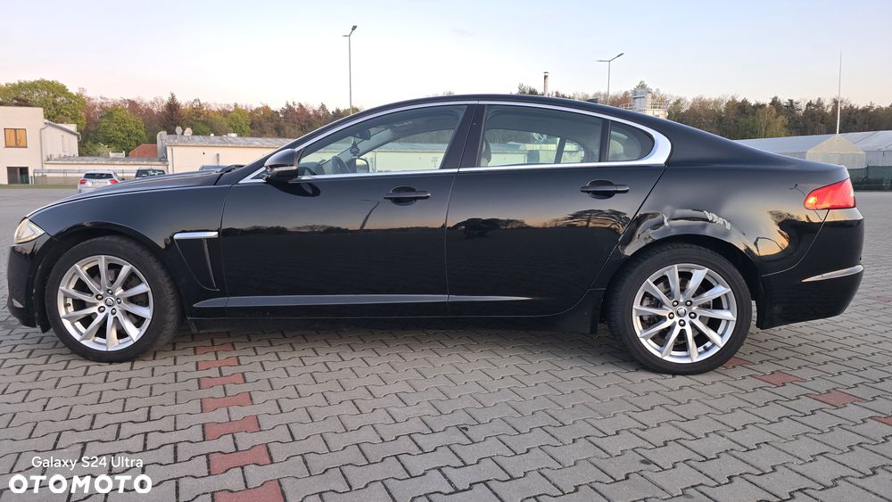 Jaguar XF 2.2 - 15