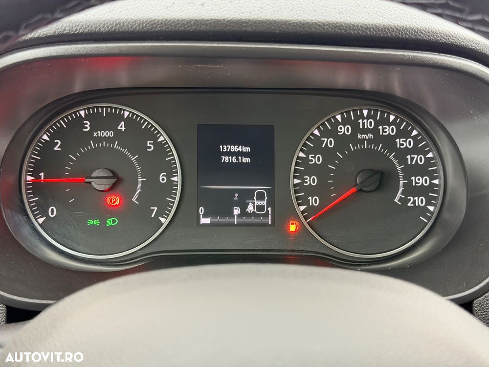 Dacia Duster TCe 90 Essential - 28