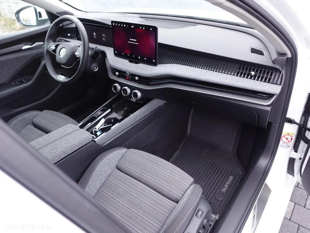 Skoda Superb 2.0 TDI DSG Selection - 3