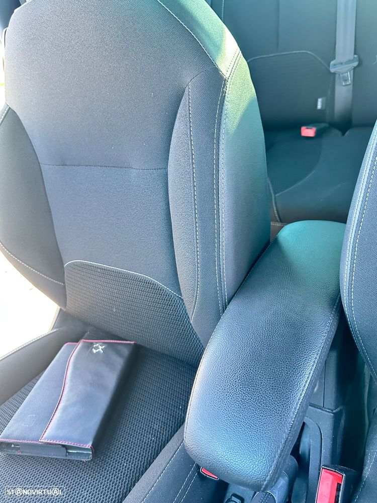 DS DS3 PureTech 110 Start & Stop SoChic - 28