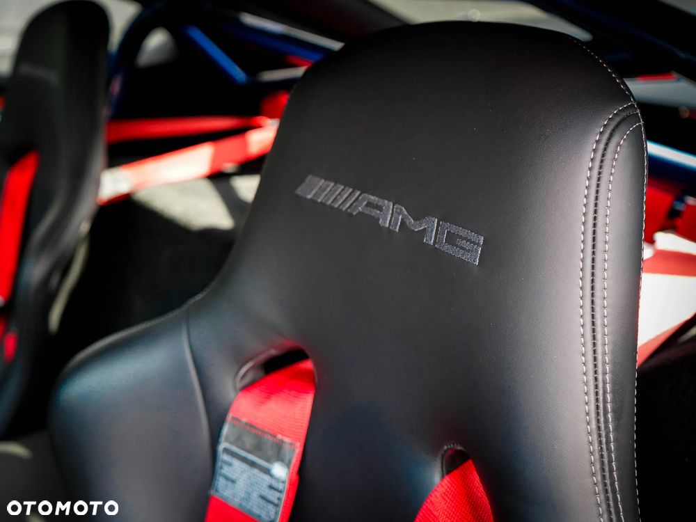 Mercedes-Benz AMG GT R - 18