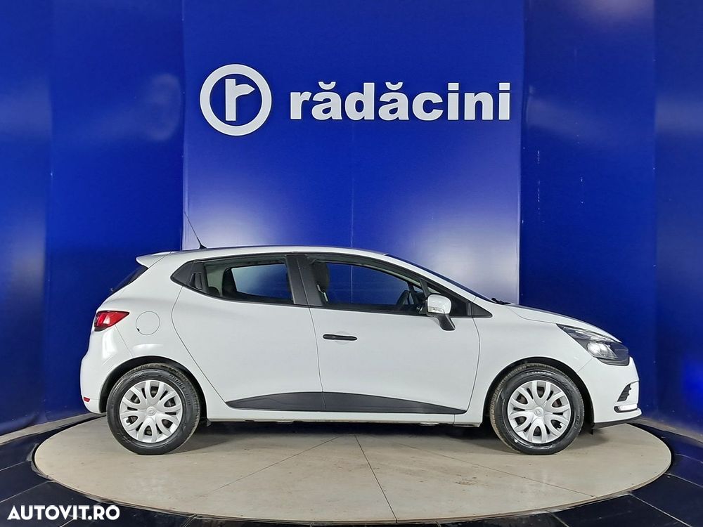 Renault Clio - 18