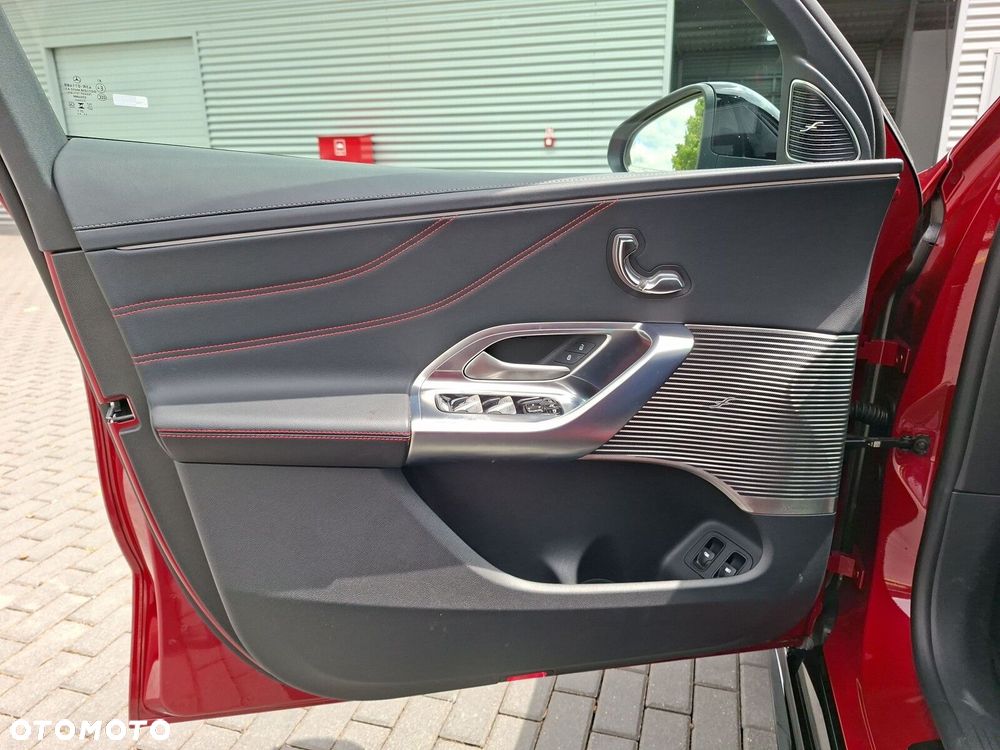 Mercedes-Benz GLC - 21