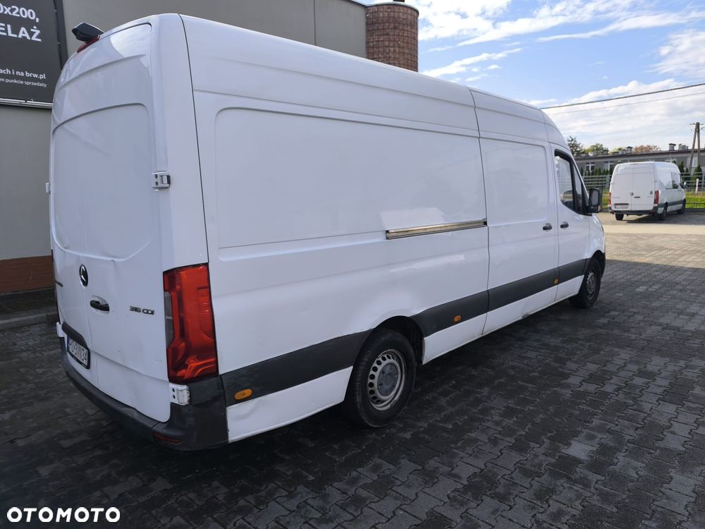Mercedes-Benz Sprinter - 16