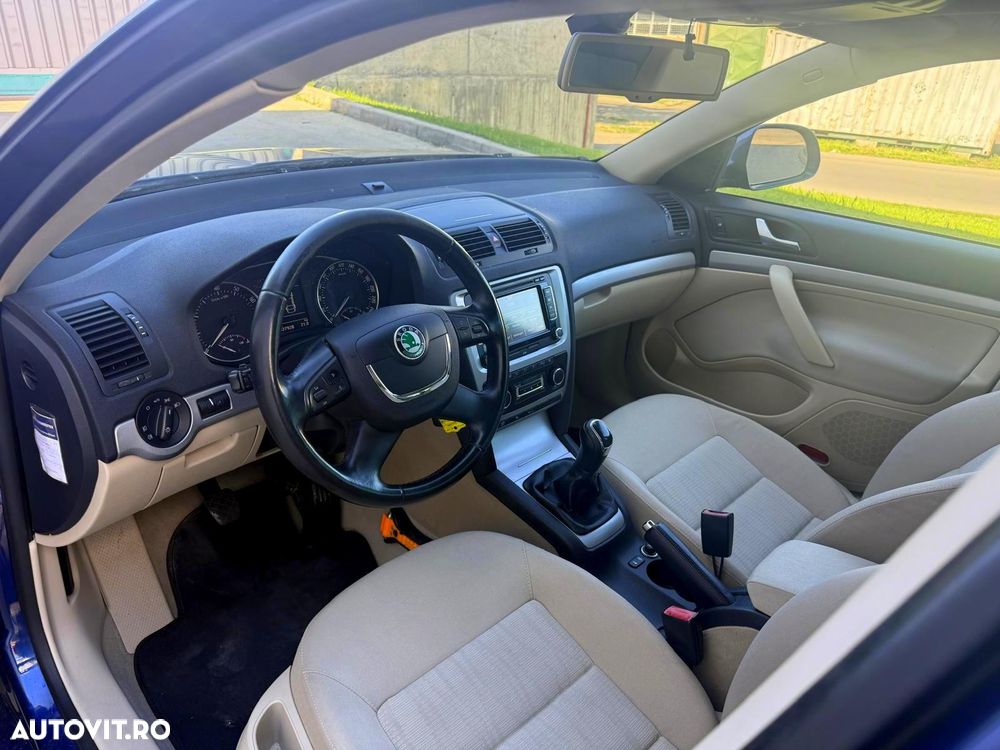 Skoda Octavia 1.2 TSI FAMILY - 6