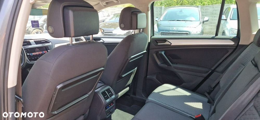 Volkswagen Tiguan - 28