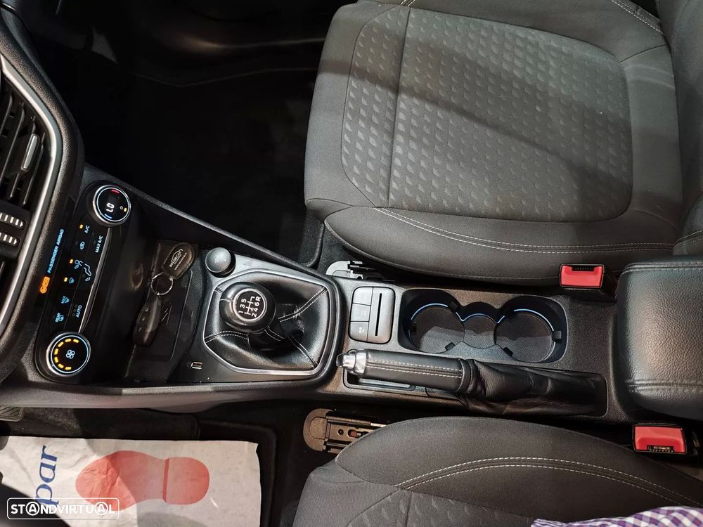 Ford Fiesta 1.0 EcoBoost S&S TREND - 16
