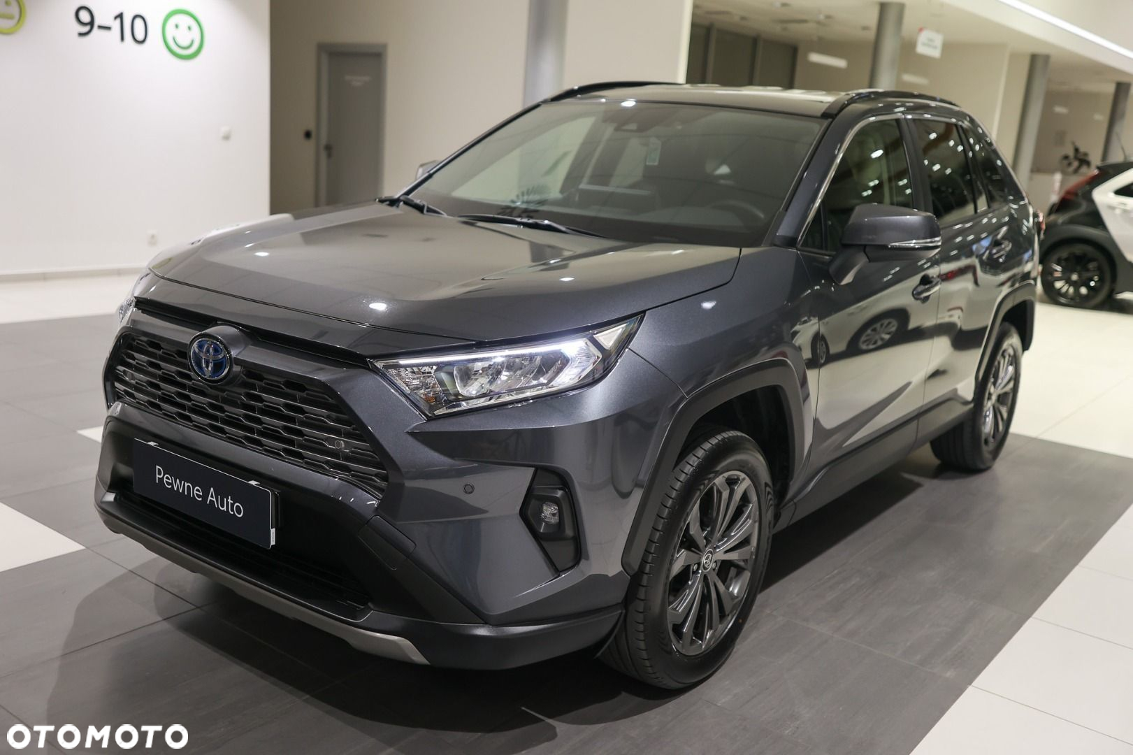 Toyota RAV4 - 11