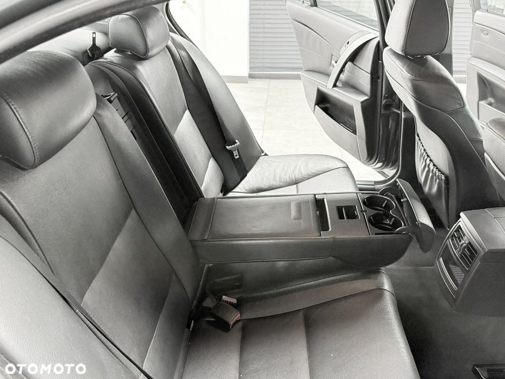 BMW Seria 5 520i - 18