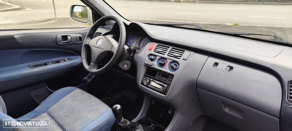 Honda HR-V 1.6 LS - 17