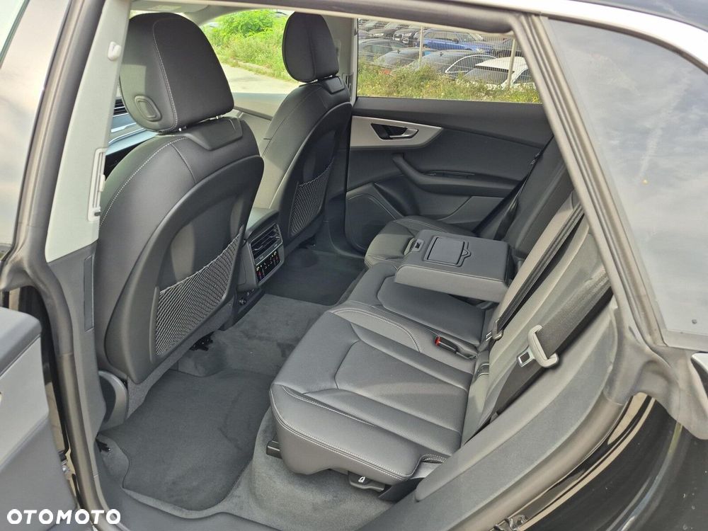 Audi Q8 - 18