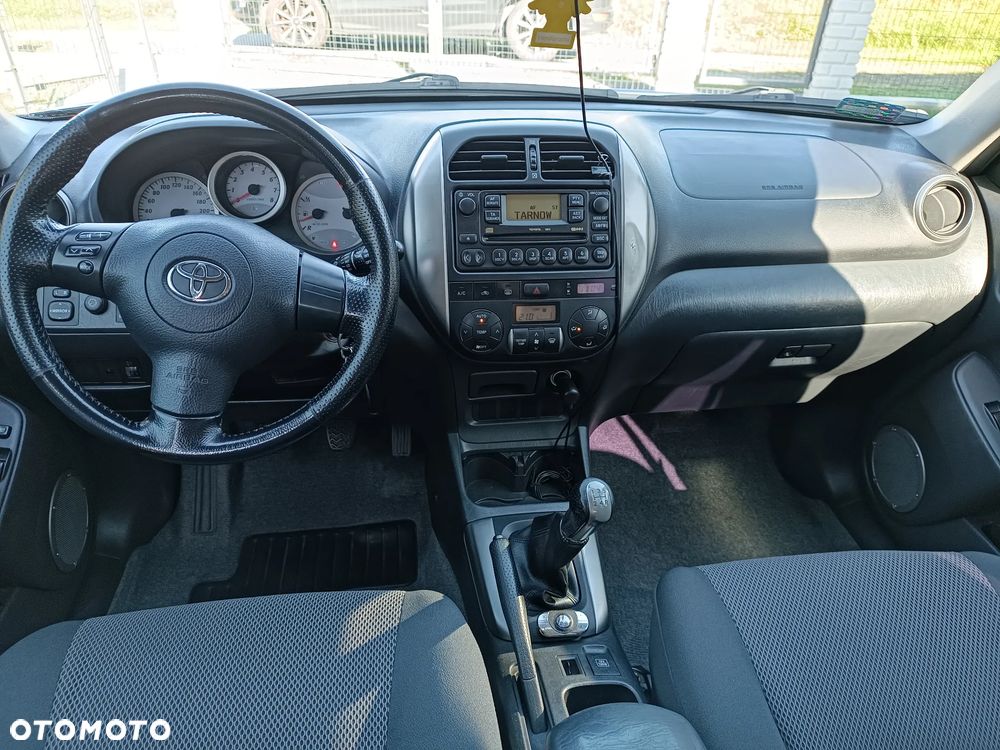 Toyota RAV4 - 18