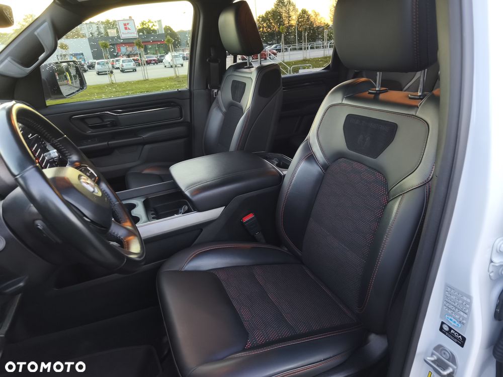 RAM 1500 5.7 Crew Cab Bighorn - 11