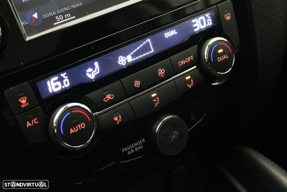 Nissan Qashqai 1.5 dCi N-Connecta - 23