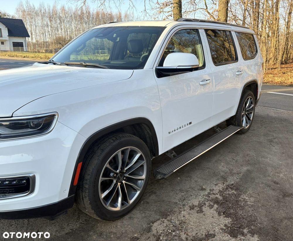 Jeep Wagoneer - 4