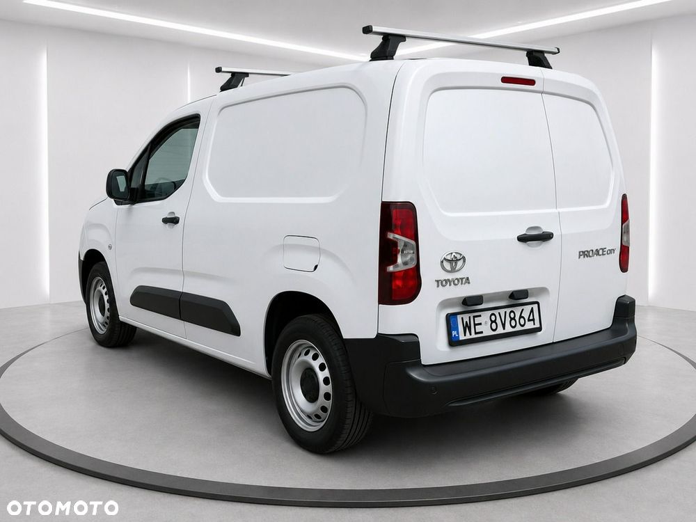 Toyota Proace City - 16